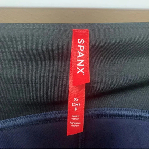 Spanx Blue Velvet Leggings Size Small NWT New - Picture 13 of 15